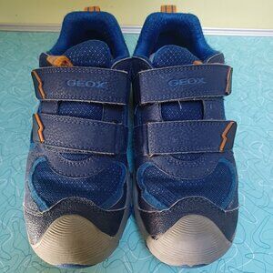 Geox kids sneakers size 3.5 velcro